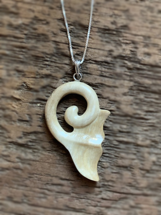 whale tale back2 Carved whale tail