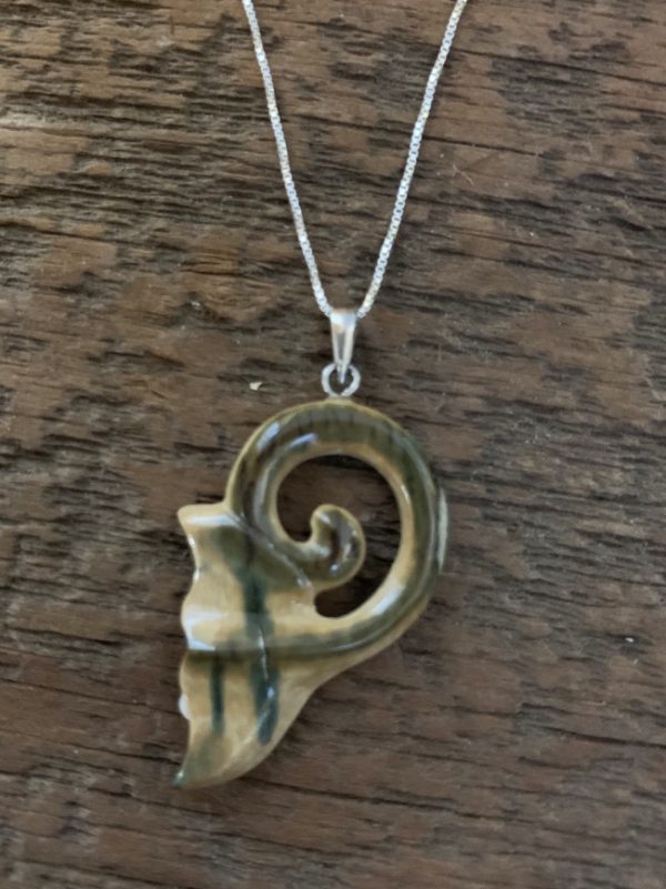 whaletail1 Whale tail carving