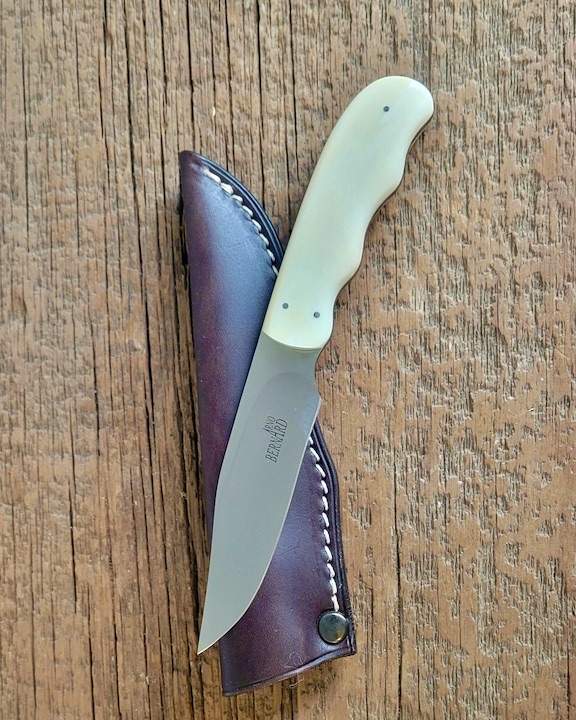 Hand made by personally be Arno Bernard Arno Drop Point Hunter 1 Front